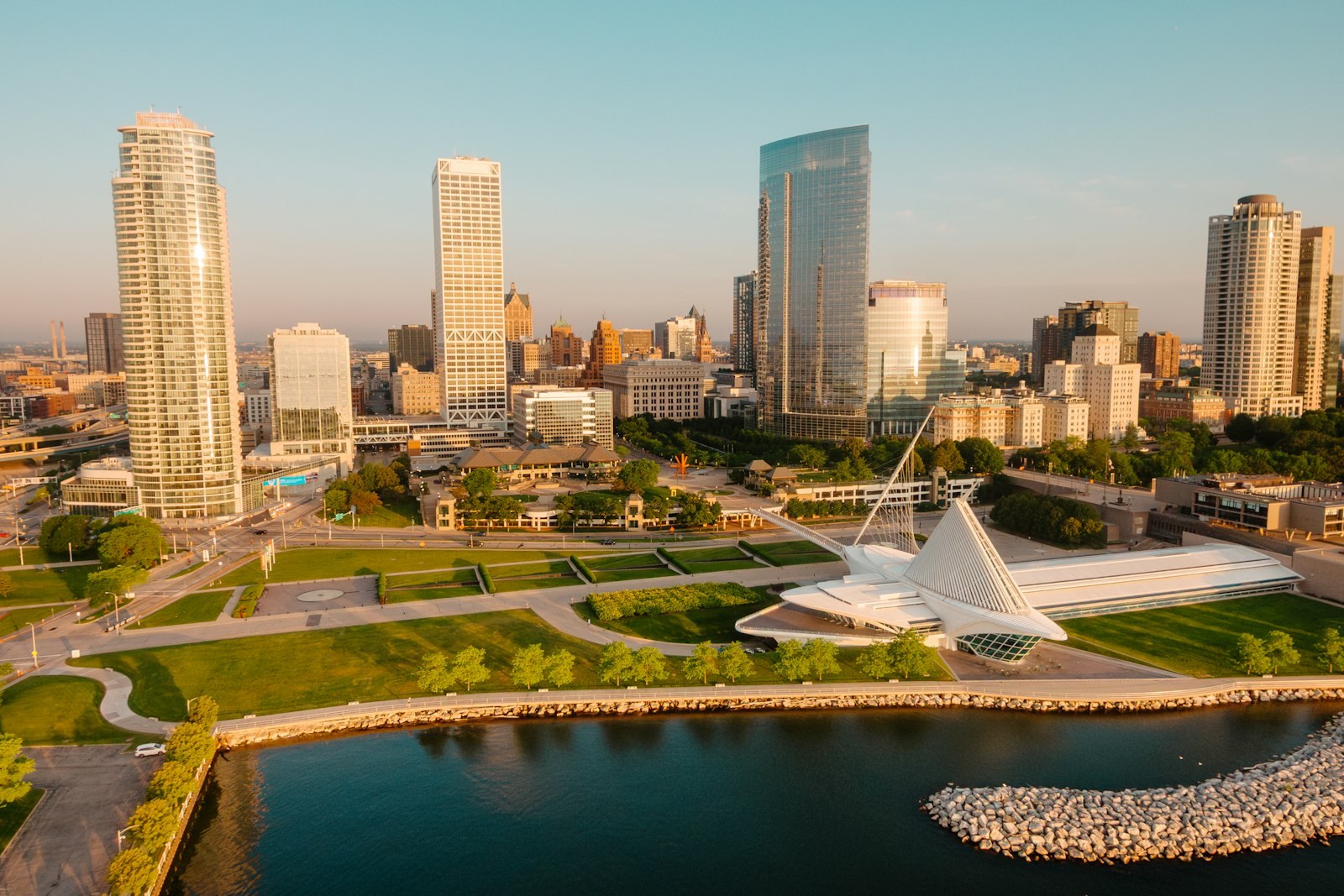 Milwaukee's lakefront skyline and art museum.