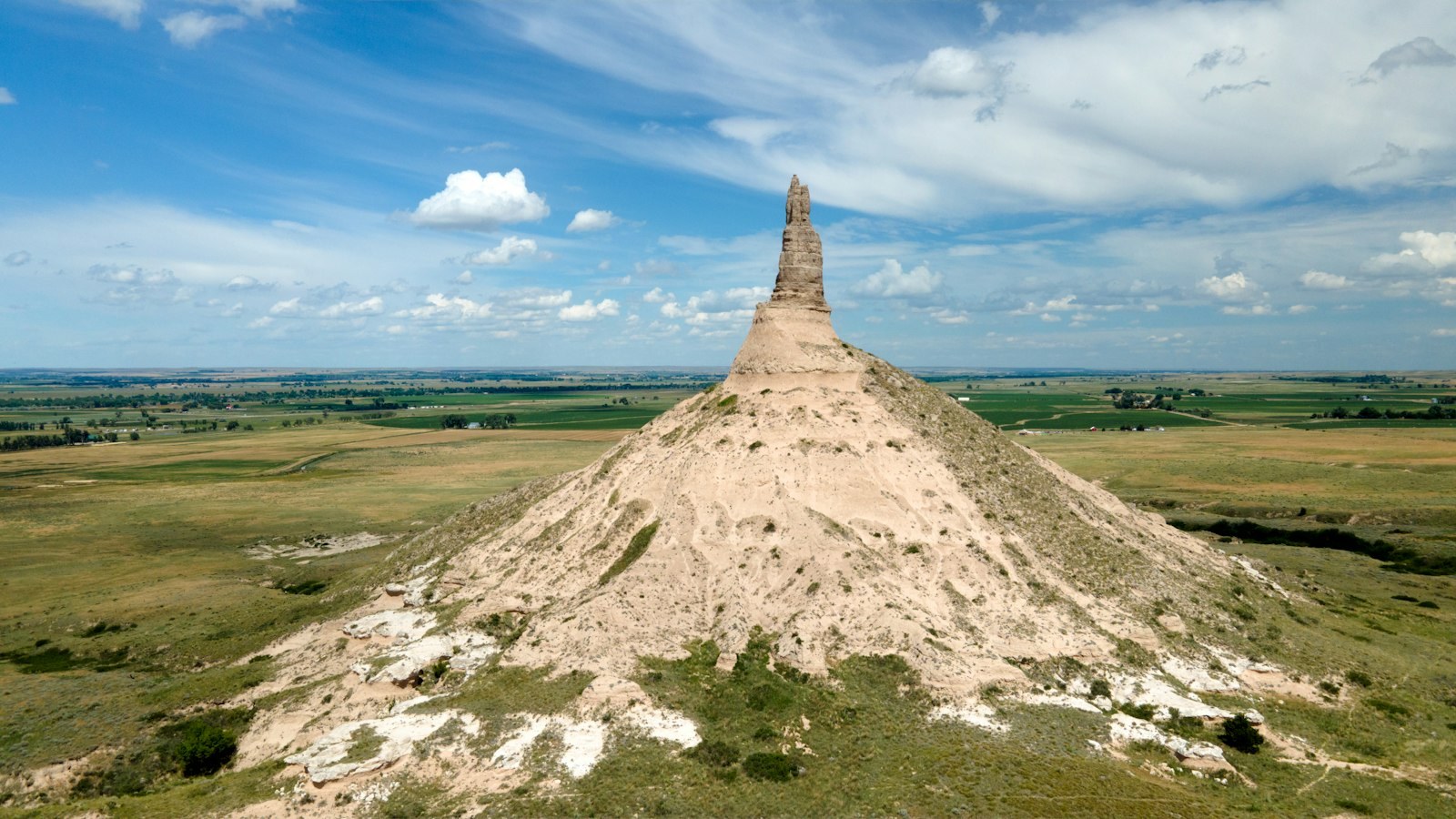 Chimney Rock rising from the plains of western Nebraska.